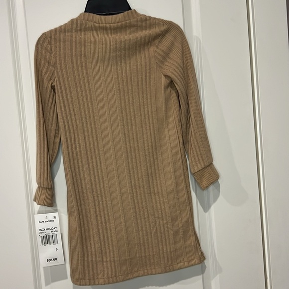 RARE EDITIONS TAN LONG SLEEVE SWEATER DRESS WITH HEART POCKETS - Picture 6 of 6